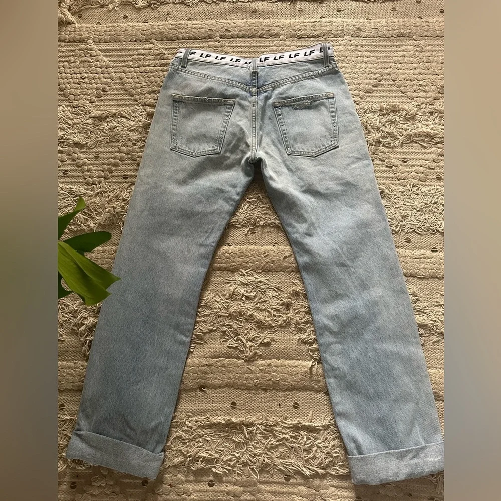 LF from Los Angeles ripped boyfriend jeans and ankle cropped. Size 26 - Picture 4 of 4